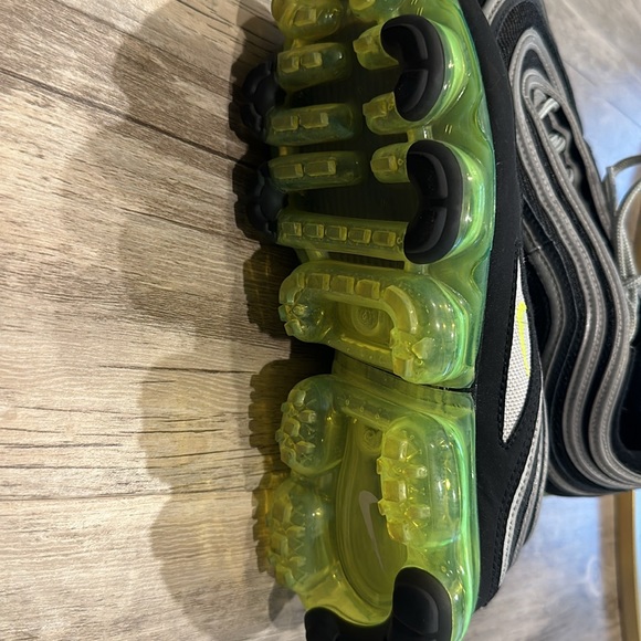 2018 Nike Air Vapormax 97 ‘Neon’ - Picture 2 of 4